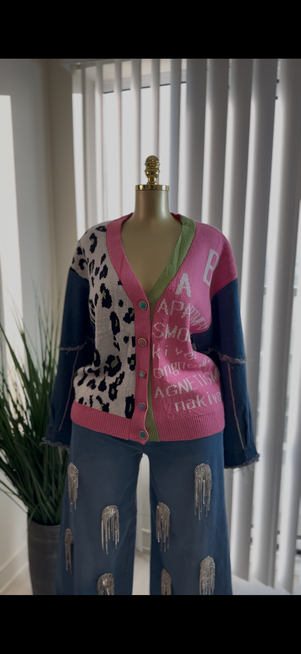 Beautiful Sweat Top(with pink design)